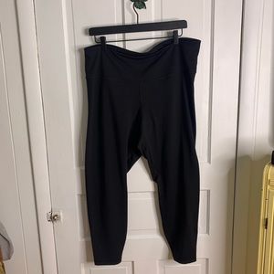 Old Navy PowerPress High Rise Go Dry Cropped Leggings